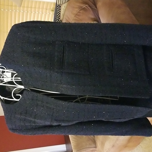 Gorgeous dark navy Harve Benard evening collection suit - Picture 4 of 10